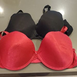 2 bras, never worn